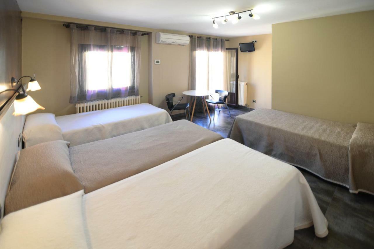 Tarazona 帕拉赛特阿赛迪亚诺斯旅馆酒店 外观 照片